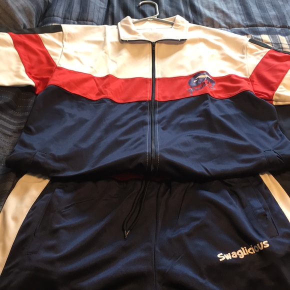 Sweat suits - Picture 2 of 8